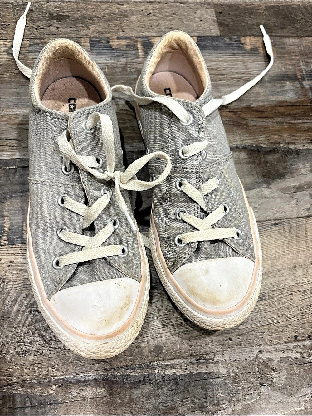 Converse Chuck Taylor All Star Madison Low Top Gray Sneakers